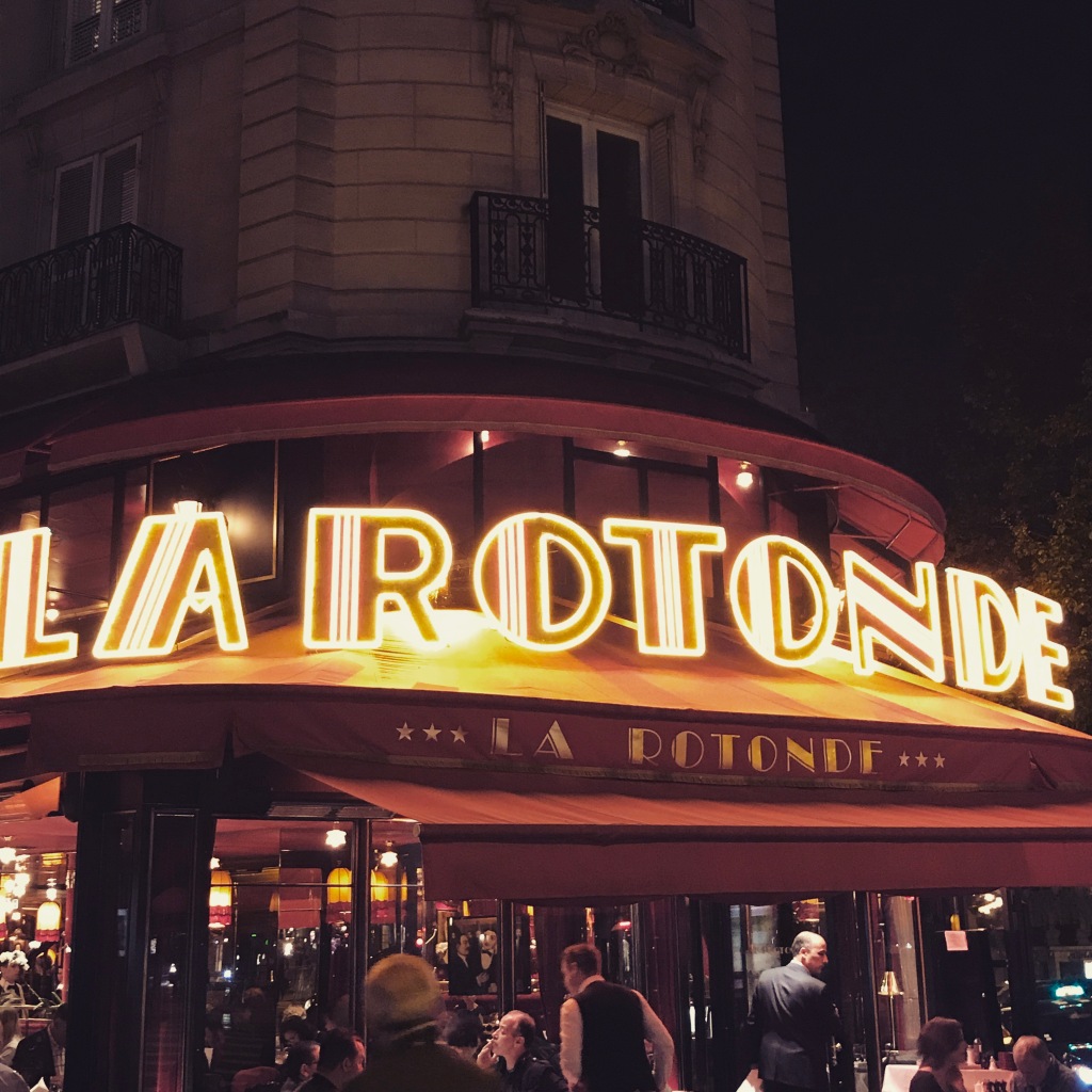 Montparnasse by night - La Rotonde