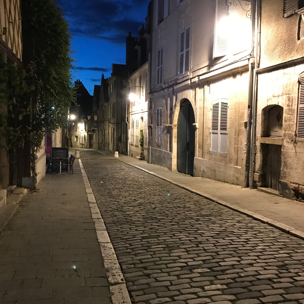 Bourges - extérieur nuit