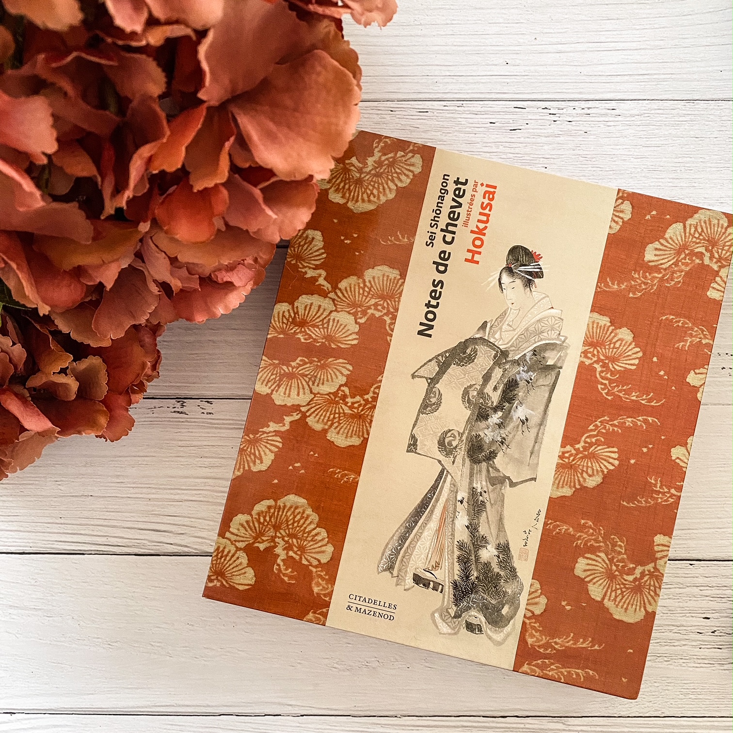 Notes de chevet, de Sei Shônagon illustrées par Hokusai : voyage poétique